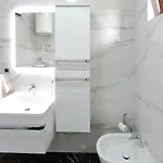 Lucijan شقة *