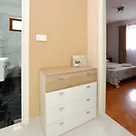 Lucijan بيبينيا