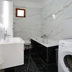 Lucijan بيبينيا