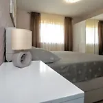 Lucijan شقة