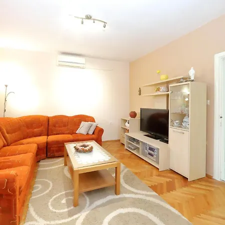 Apartment Lucijan