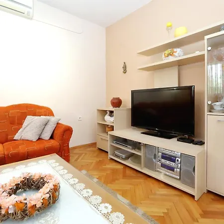 Apartment Lucijan Bibinje