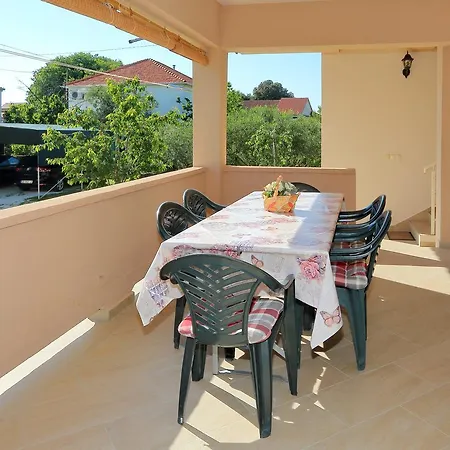 Lucijan Apartment Bibinje
