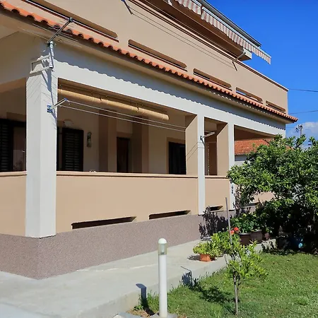 Lucijan Apartment Bibinje