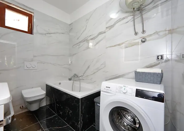 Lucijan Appartement *