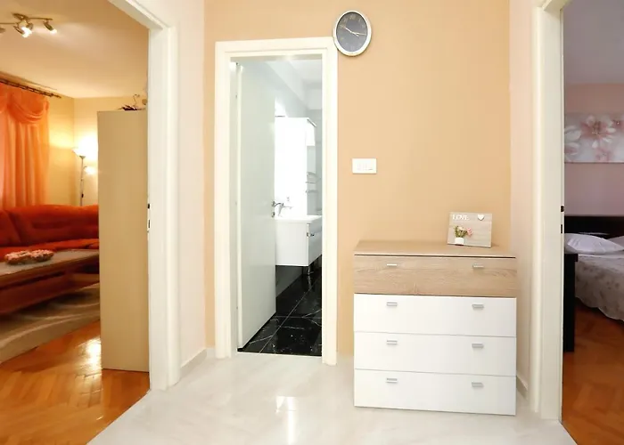 Lucijan Appartement *